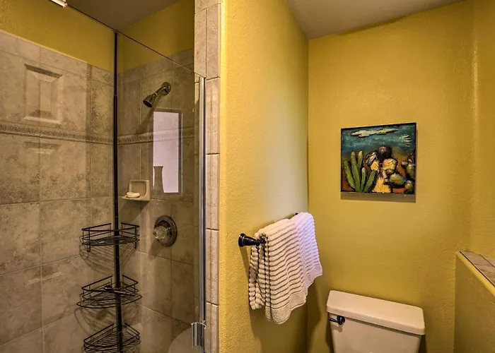 Serene Desert Escape W/ Porch & Resort-style Perks * Tucson