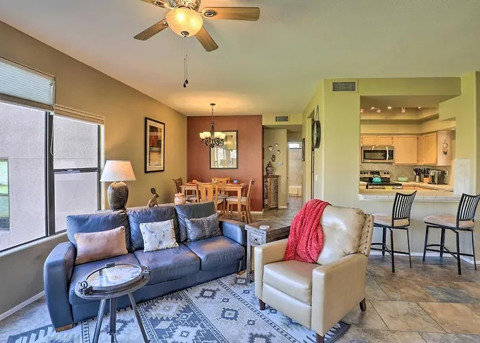 Holiday home Serene Desert Escape W/ Porch & Resort-style Perks *